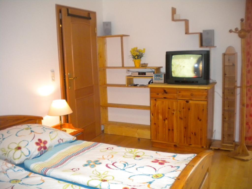 Ferienwohnung Anna Zechner Флатах Стая снимка